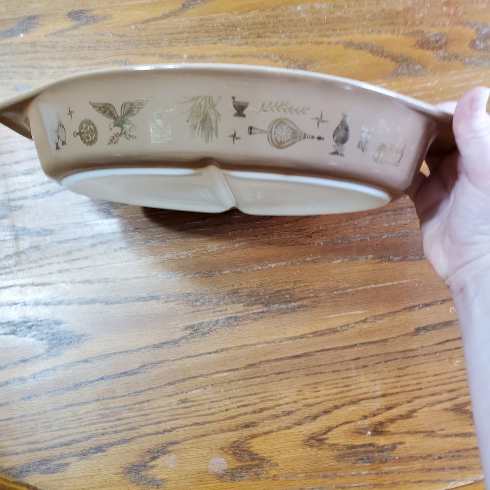 VINTAGE PYREX EARLY AMERICANA DIVIDED PLATE